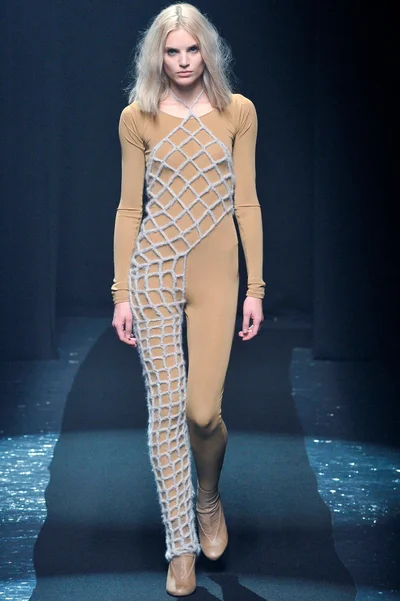 Look 3
